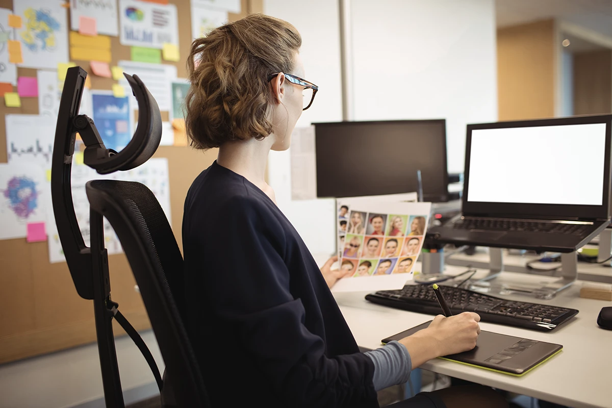 Woman at desk with good posture