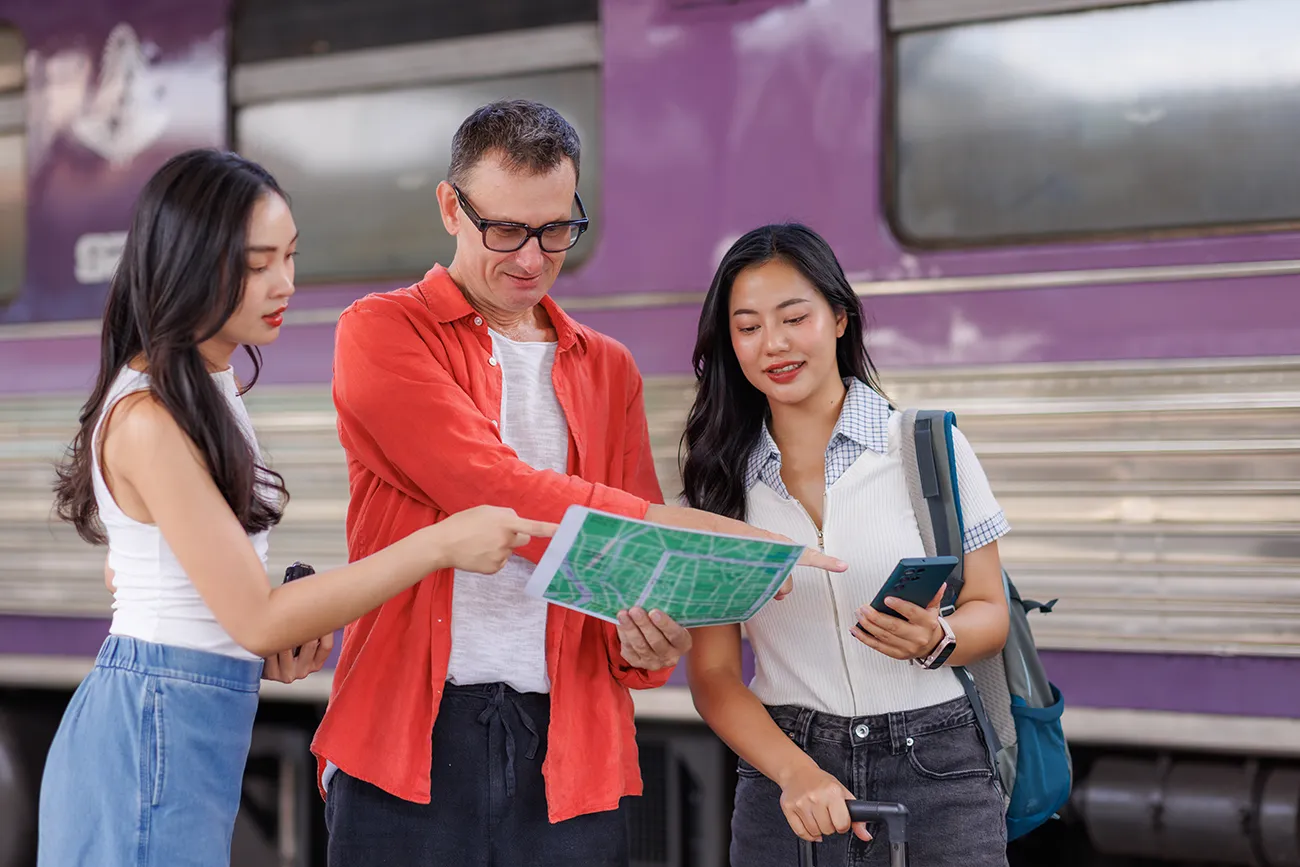 friends at train station